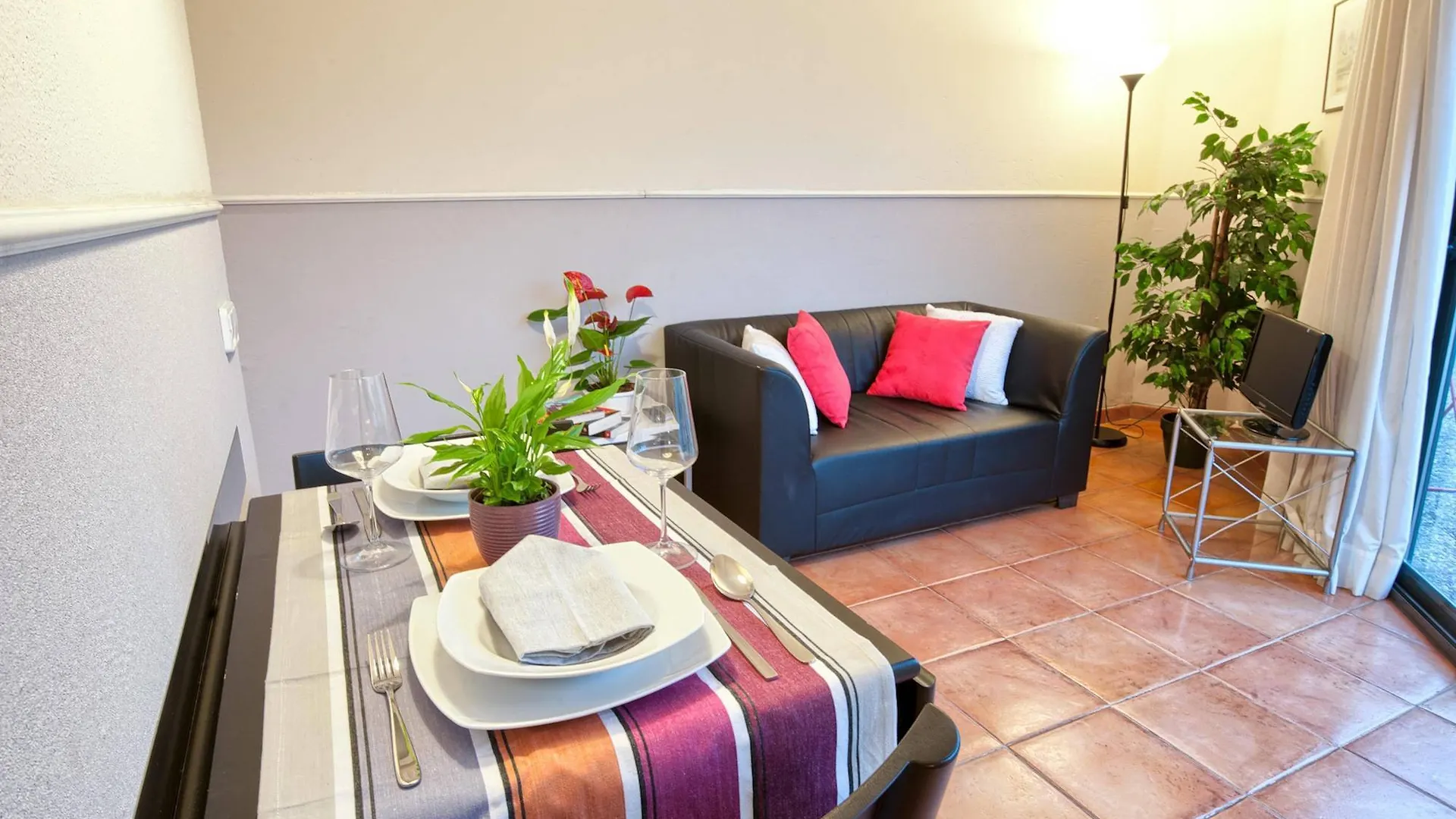 Apartments Sata Park Guell Area Barcellona 0*,