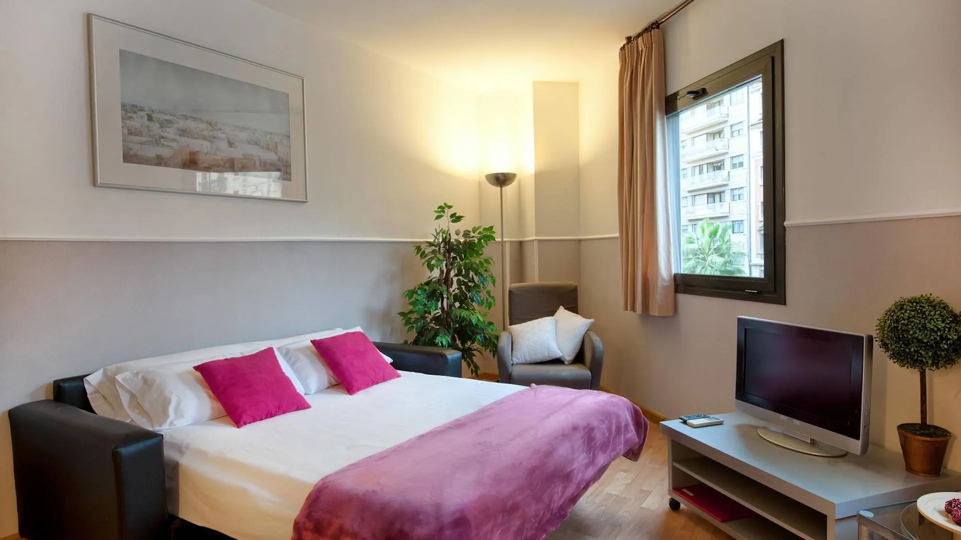 Apartments Sata Park Guell Area Barcelona 0*,  Hiszpania